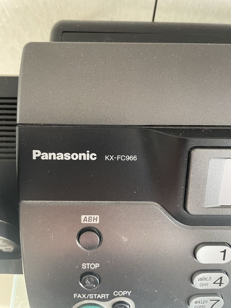 Радиотелефон-факс Panasonic KX-FC966 + бумага для факса