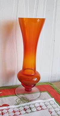 Czerwony wazon Ząbkowice kolorowe szkło