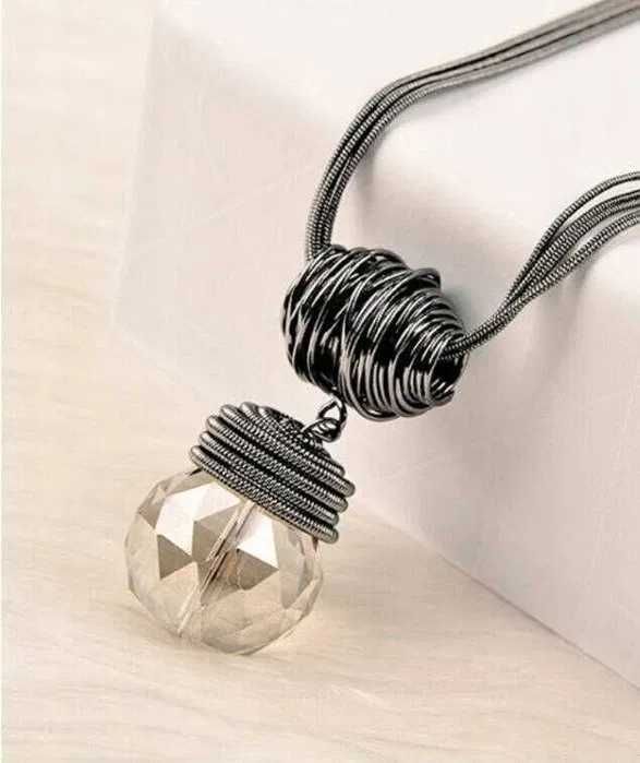 Wisior kula, naszyjnik, , kryształ, czarny łańcuch, piękny