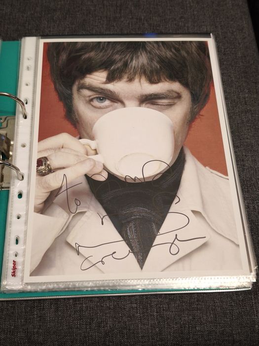 Автограф Oasis. Noel Gallagher.