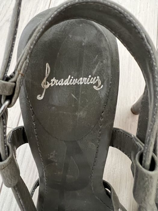 Stradivarius szare szpilki sandały z ćwiekami r. 38