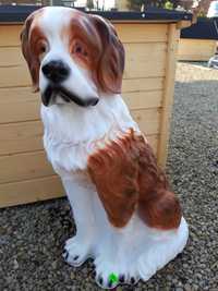 Bernardyn pies figurka z żywicy poliestrowej piesek ozdoba ogrodowa