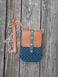 Torebka etui na telefon phone bag handmade na szydełku skóra naturalna