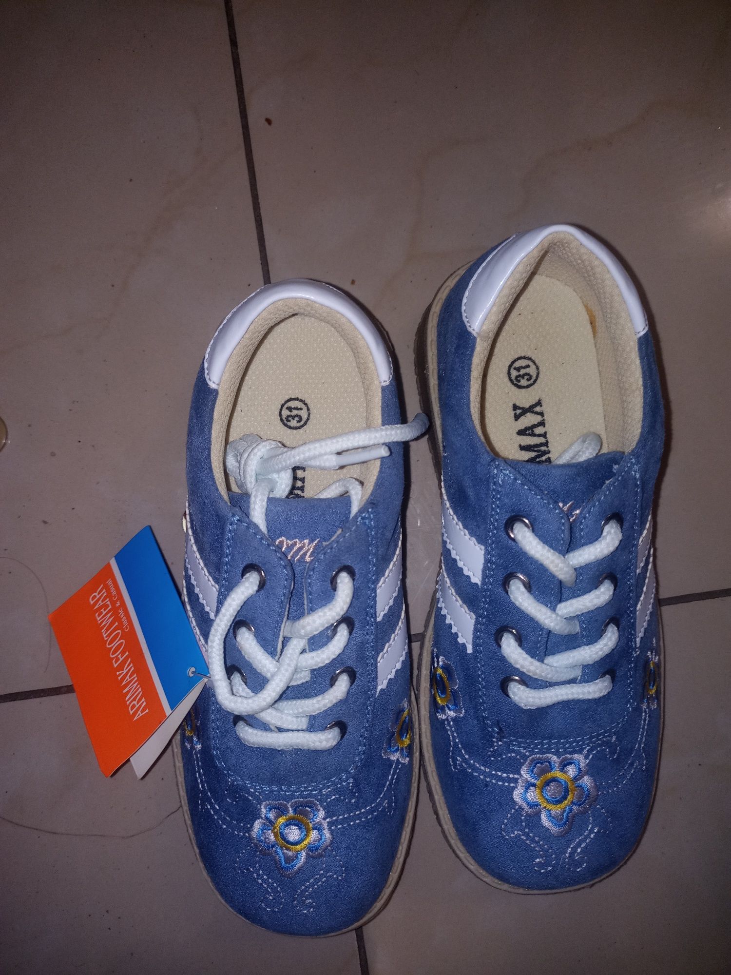 Buty dziewczęce nowe