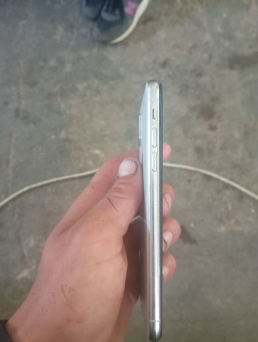 Обменяю Айфон 10 на254 памяти