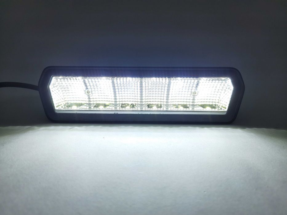 Гарантія! Фото! Додаткова фара заднього ходу на бампер!