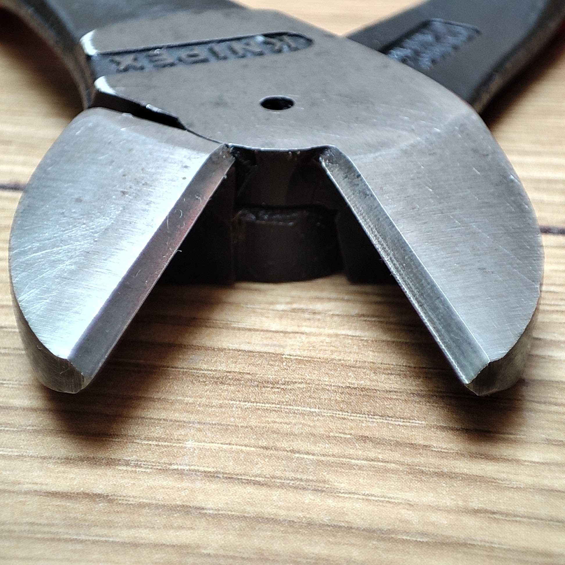 Knipex szczypce tnące boczne 74 250mm