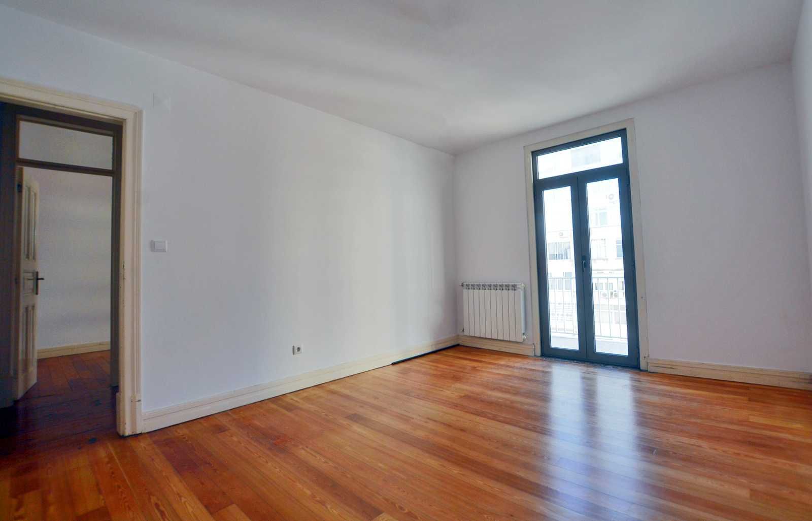 Quarto com varanda - centro de Lisboa
