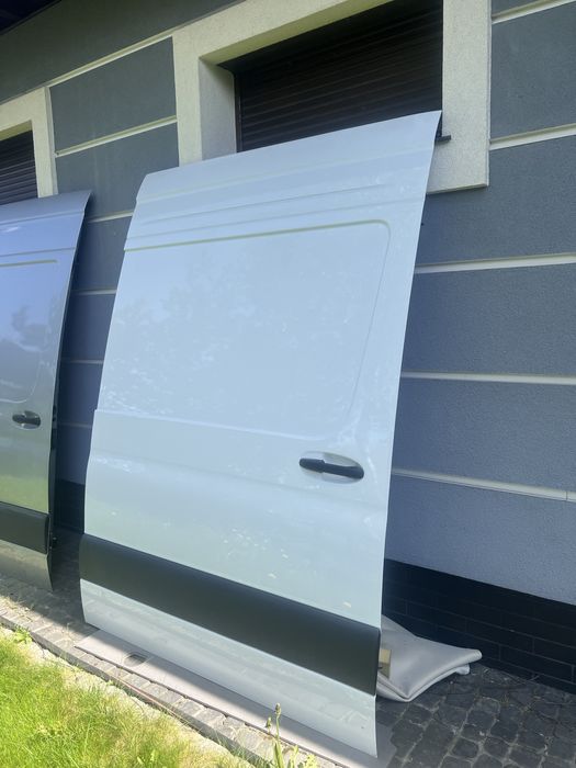 Drzwi boczne prawe suwane sprinter 907  2024