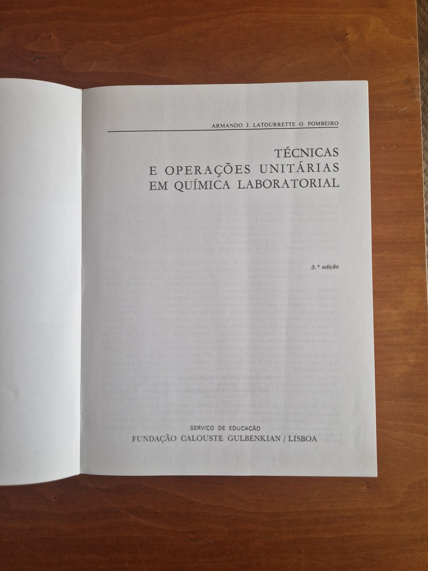 "Técnicas e Operações Unitárias em Química Laboratorial", A. Pombeiro
