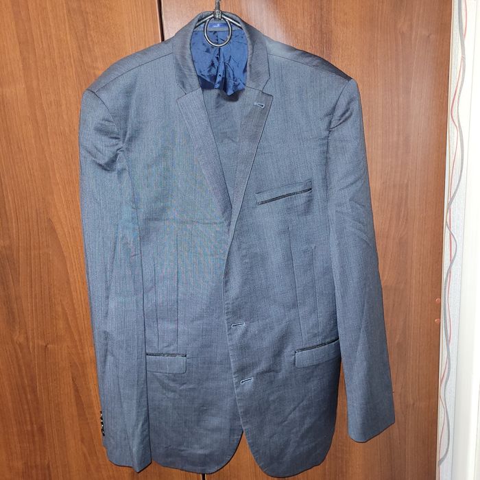 Костюм чоловічий, піджак и брюки за 850гр.