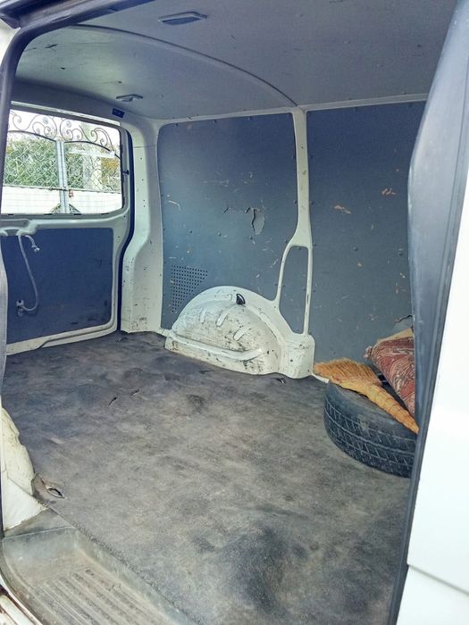 Volkswagen T5 чекає нового власника