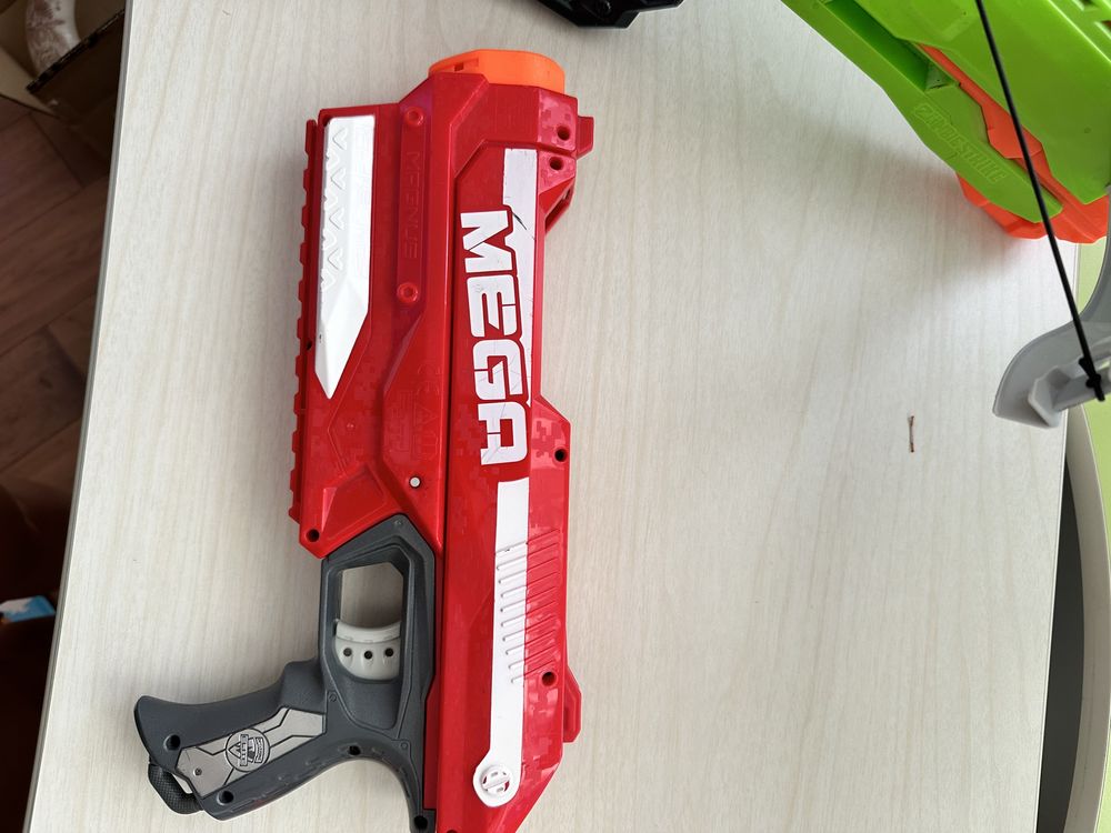 Игровые бластеры Nerf и Xshot