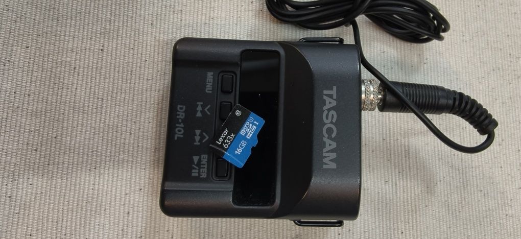 Tascam DR-10L krawatowy rejestrator dźwięku recorder