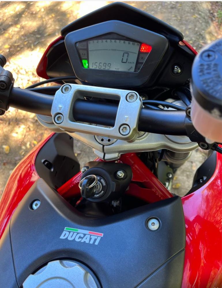 Ducati hypermotard 1100