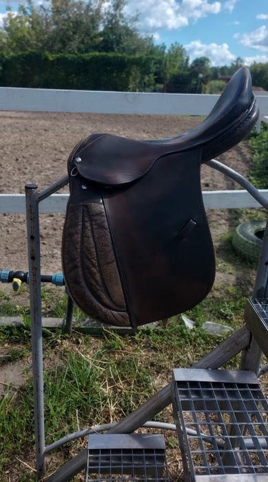 Сідло на коня седло на коня конное седло