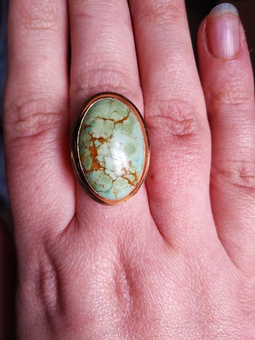 7.37 Золота каблучка 19.5 з бірюзою лимонне жовте золото