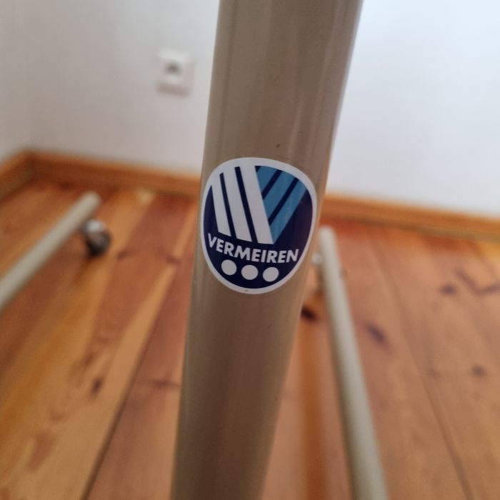 Stolik przyłóżkowy 376 Vermeiren