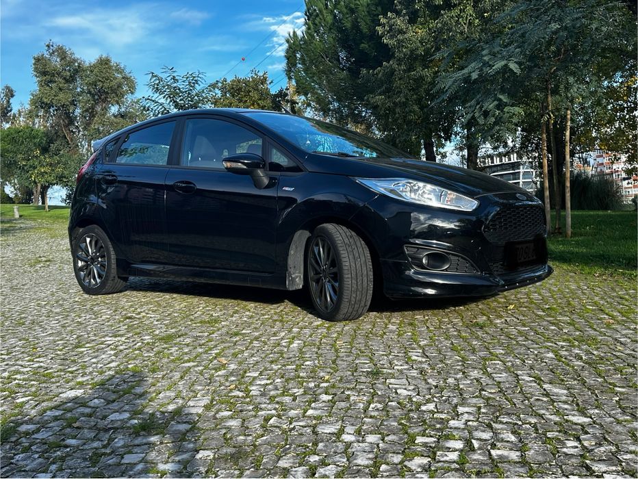 Ford Fiesta 1.5Tdci ST-Line impecavel !!