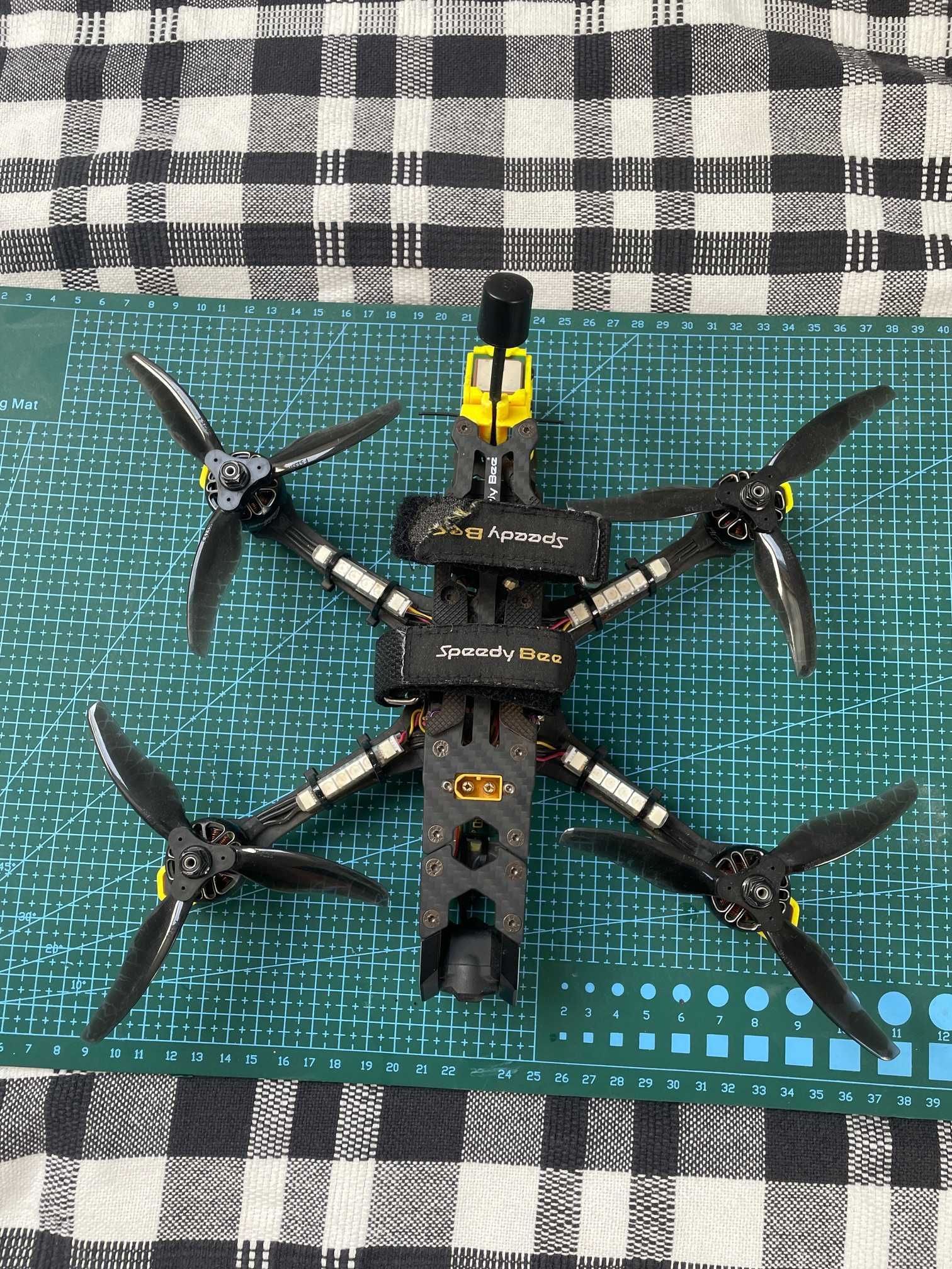 Dron 5 cali DJI 03 ELRS 4S SpeedyBee