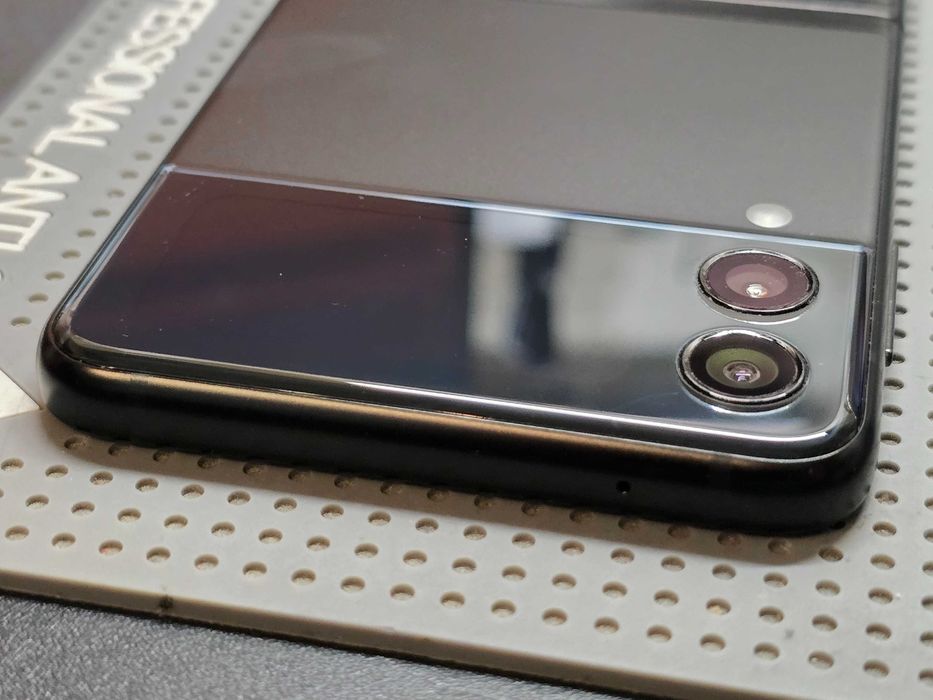 Używany - Samsung Galaxy Z Flip 3 128GB Czarny - GSM Baranowo