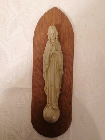 Stara figurka Matki Boskiej na drewnianej płycie 28 cm