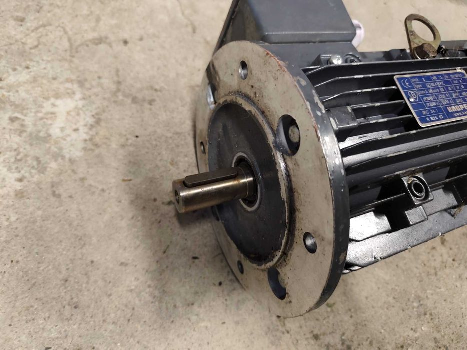 Silniki Kacperek 2,2 kw 1,5 kw 2900obr i 1400 nowe