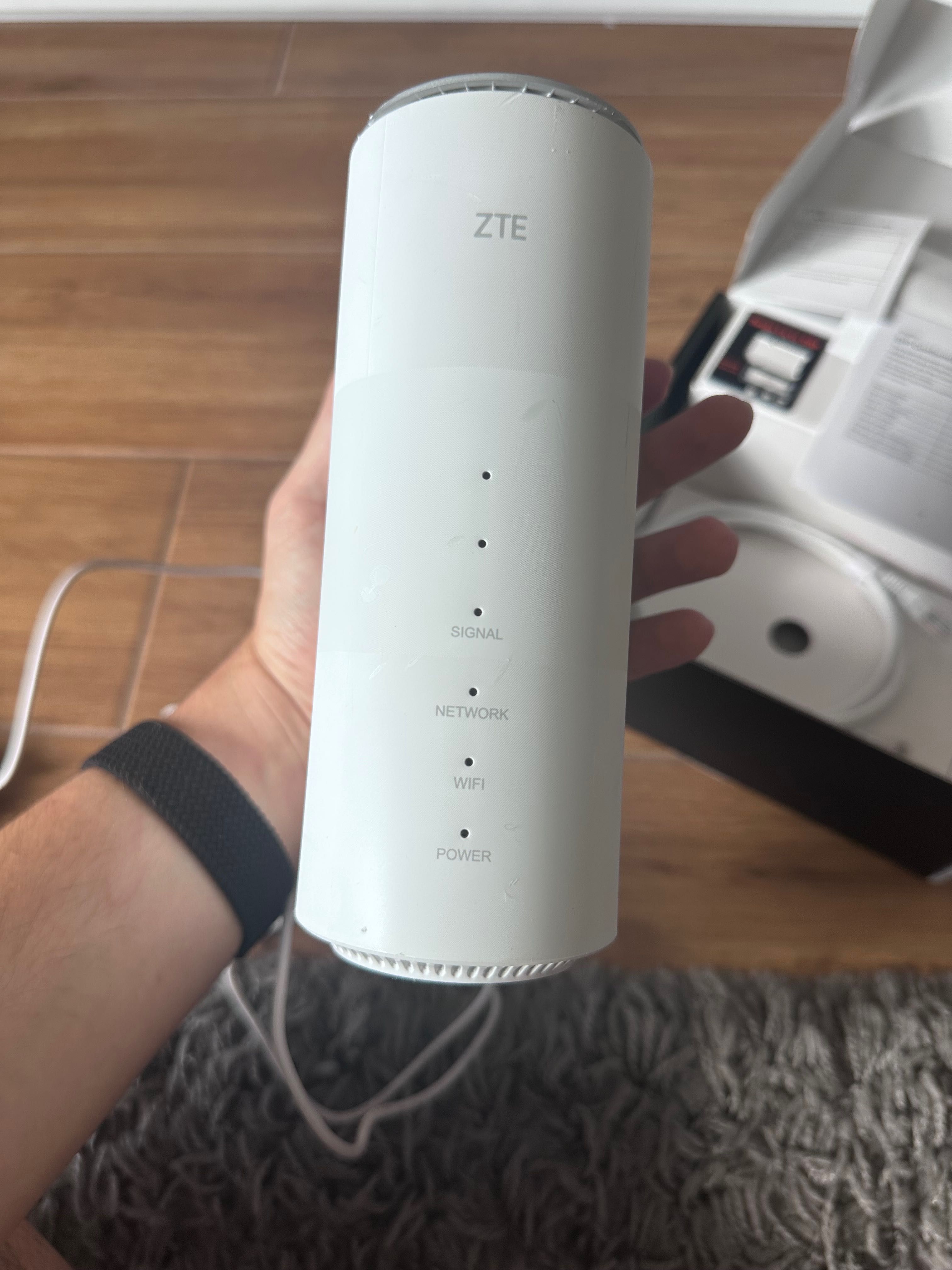 Router 5G ZTE MC888 – Jak Nowy, Idealny do Domu i Biura!