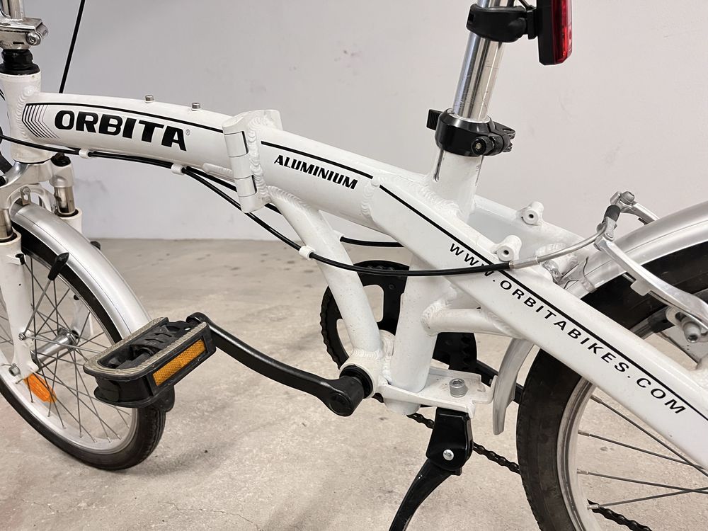 Bicicleta da marca Órbita dobrável