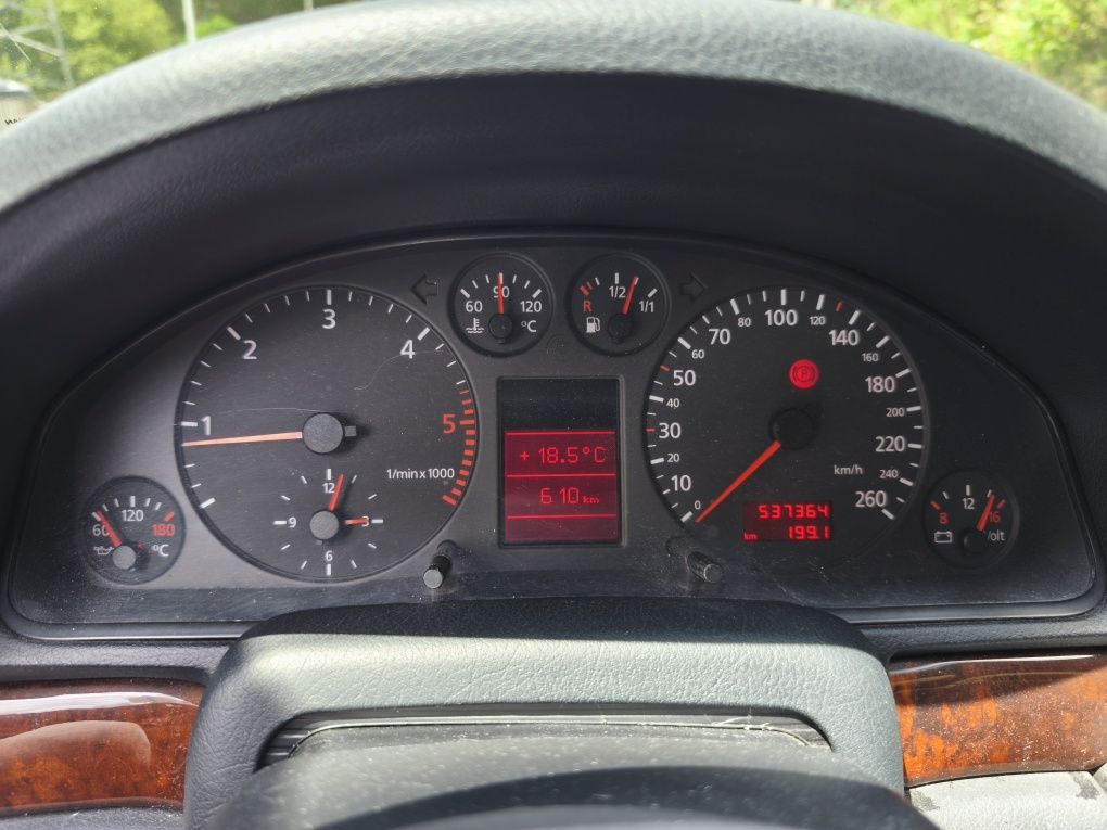 Audi A4 (B5) Avant 1.9 TDi pronta para andar!