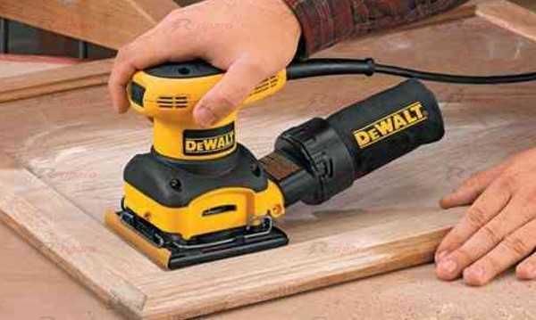 Lixadora Vibratória Dewalt DWE6411