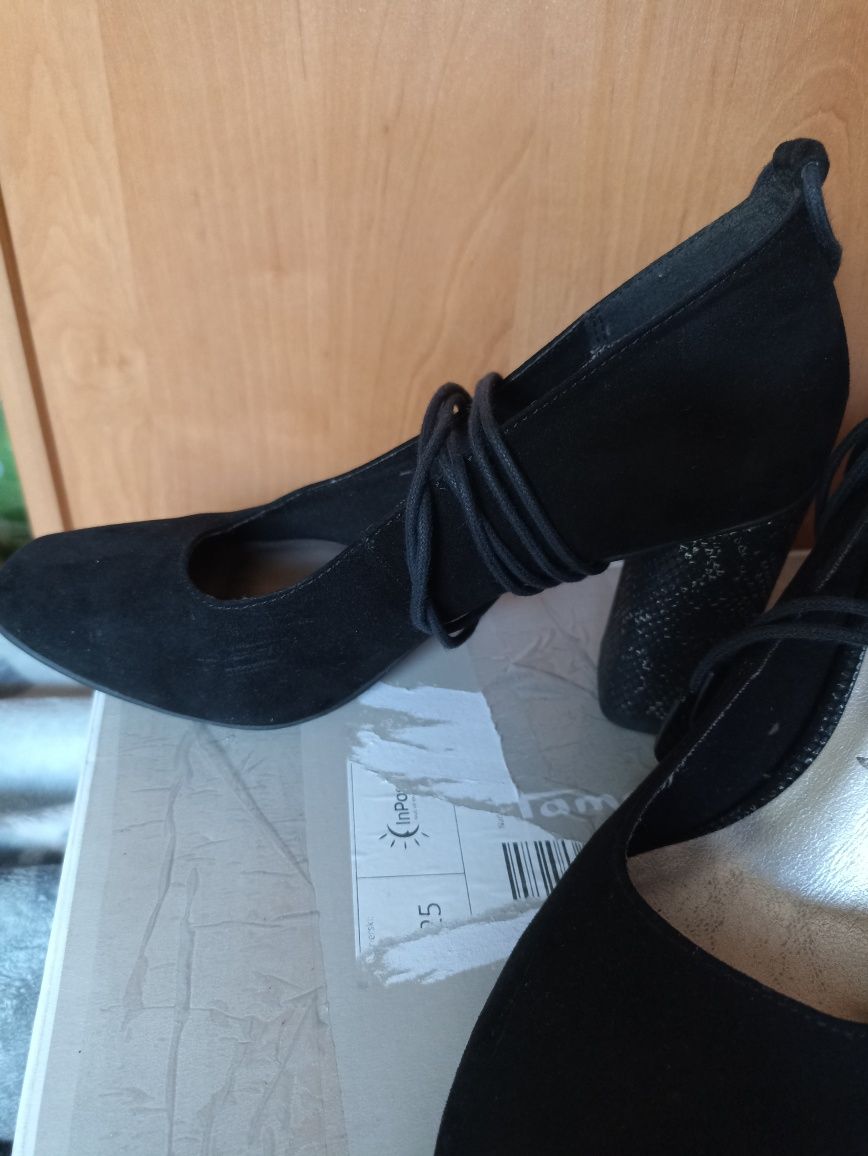 Buty na obcasie Tamaris czarne klasyczne z wiązaniem rozmiar 38