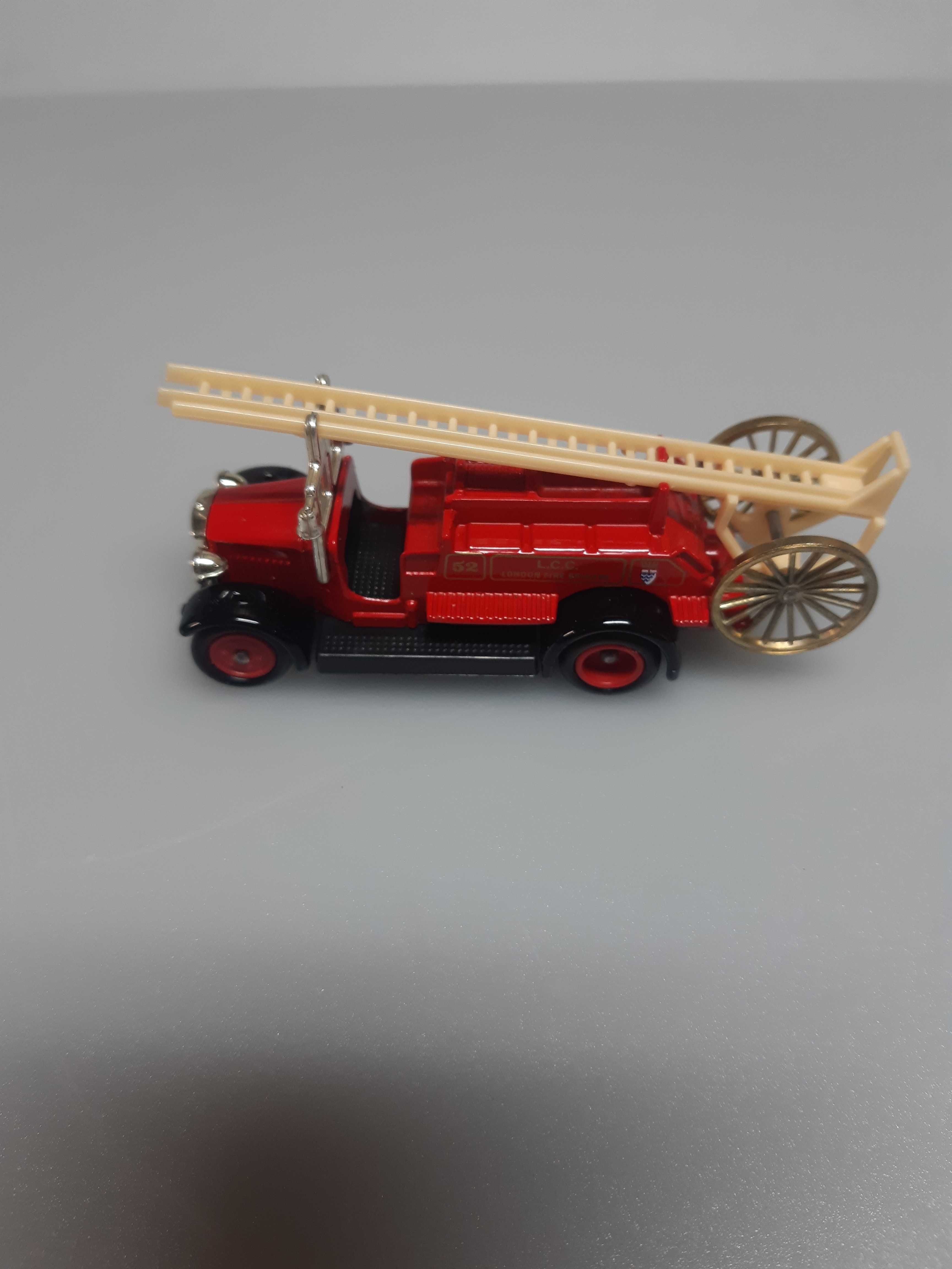 carro de bombeiro DAYS-GONE vintage
