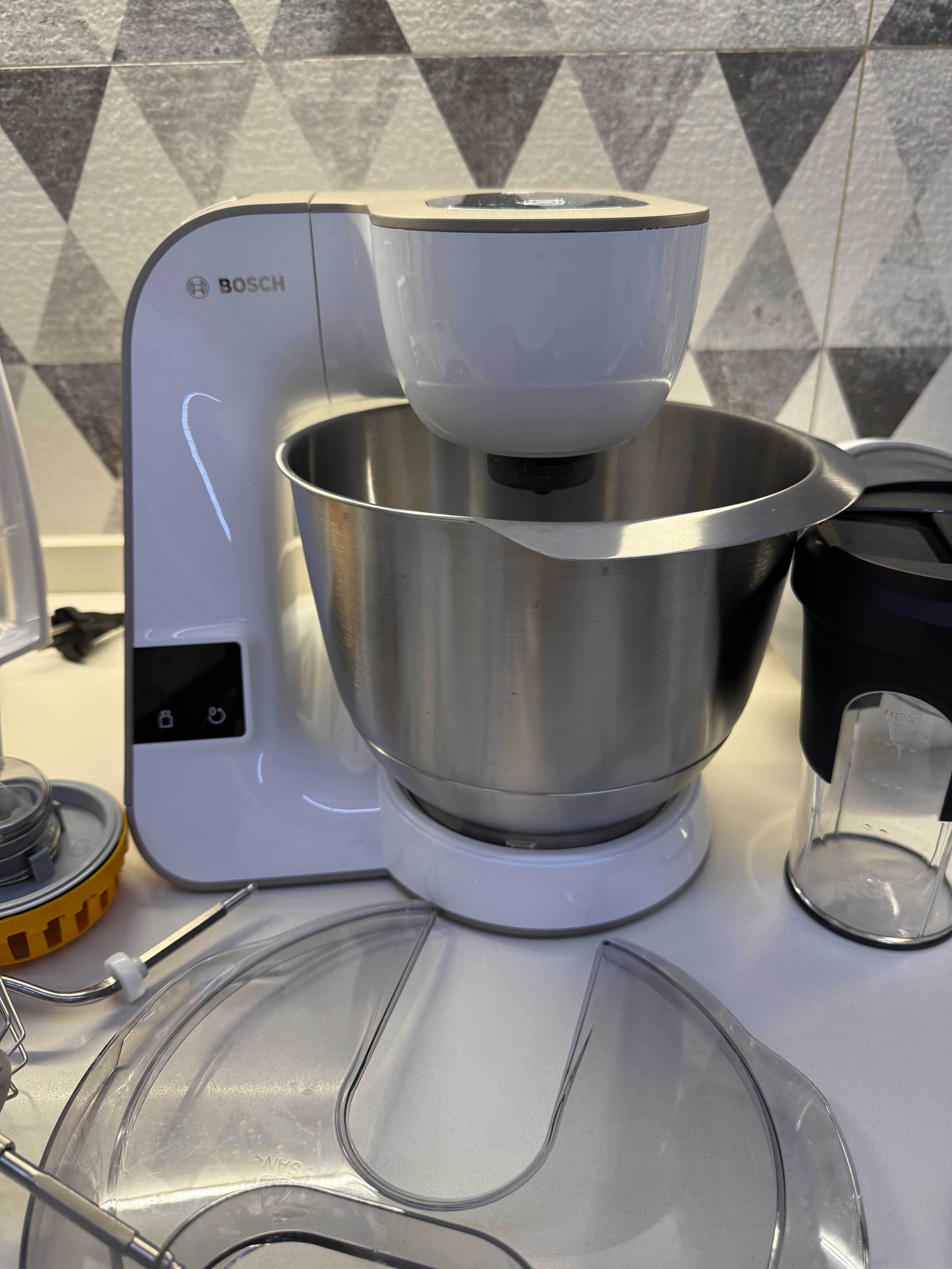 Robot de Cozinha com acessórios MUM5XW20
