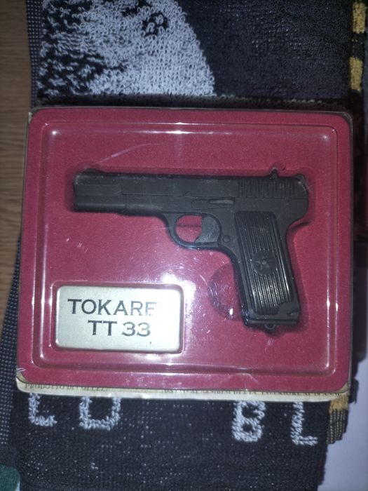 Réplicas decorativas de pistola/revólver