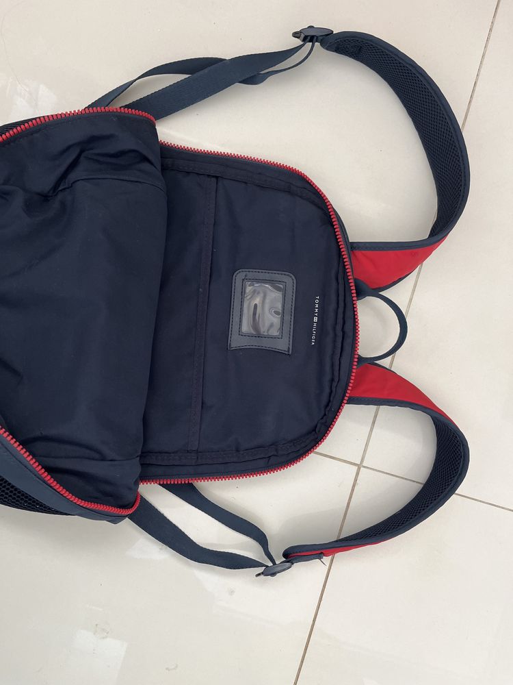 Plecak Tommy Hilfiger granatowy