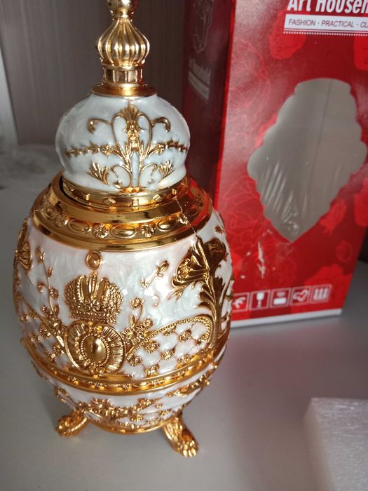 Яскраве приладдя для святкових днів