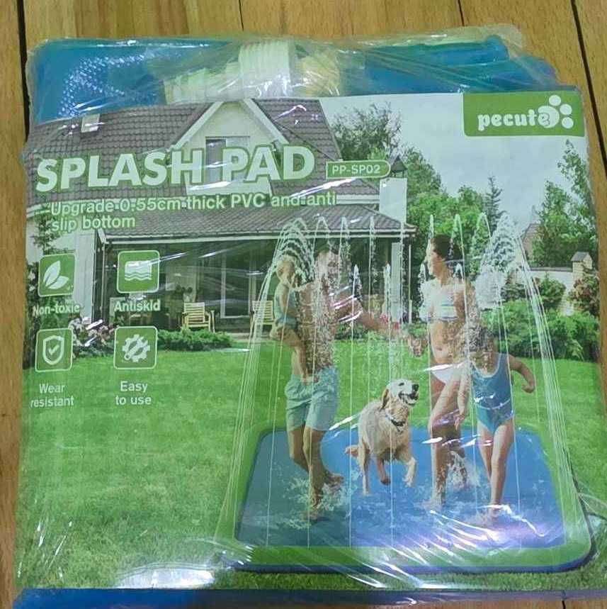 Mata wodna ze zraszaczem dla psa Pecute basen