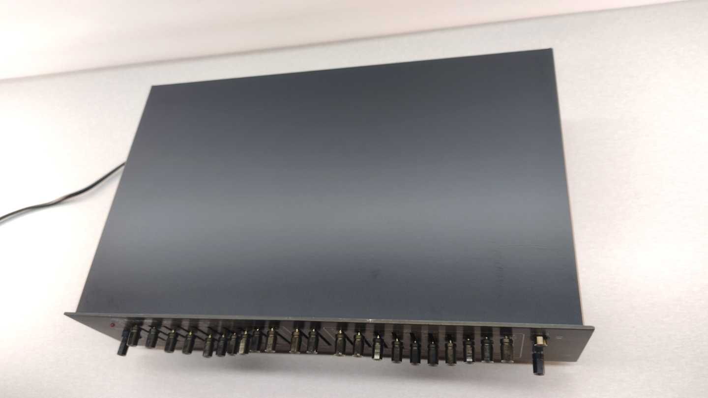 Zadbany korektor graficzny equalizer WANGINE WQ-7800 - vintage