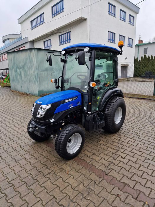 Traktor Solis 26 HST z oryginalną kabiną, koła trawiaste , 25 KM