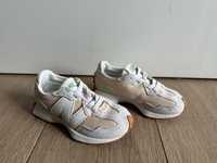 Buty sportowe New Balance dla dziewczynki