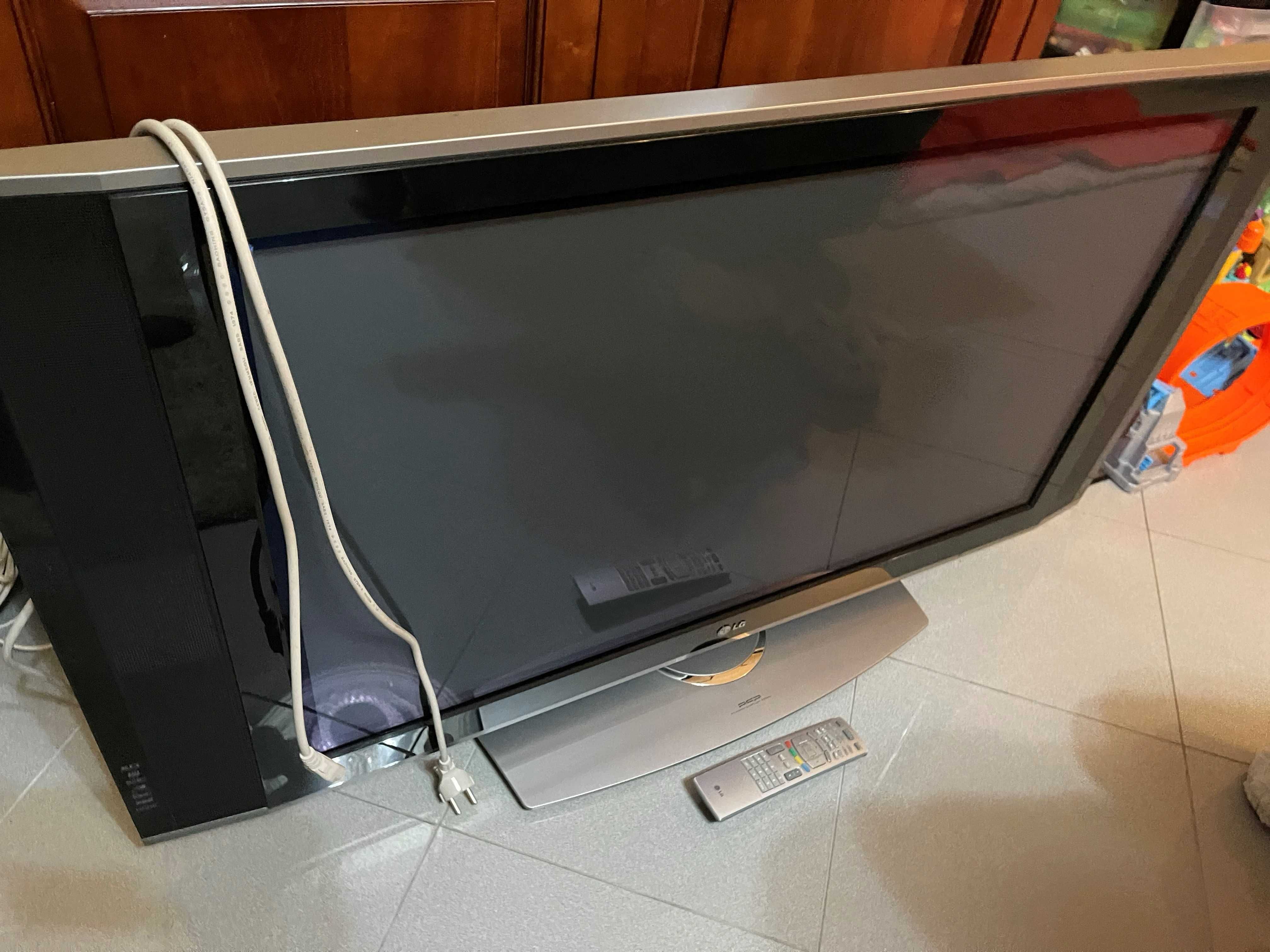 TV plasma LG 107 cm 42PXR5R-ZB