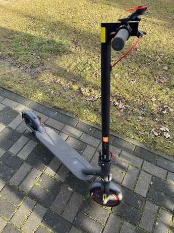 Hulajnoga elektryczna-Xiaomi Electric Scooter Pro 2