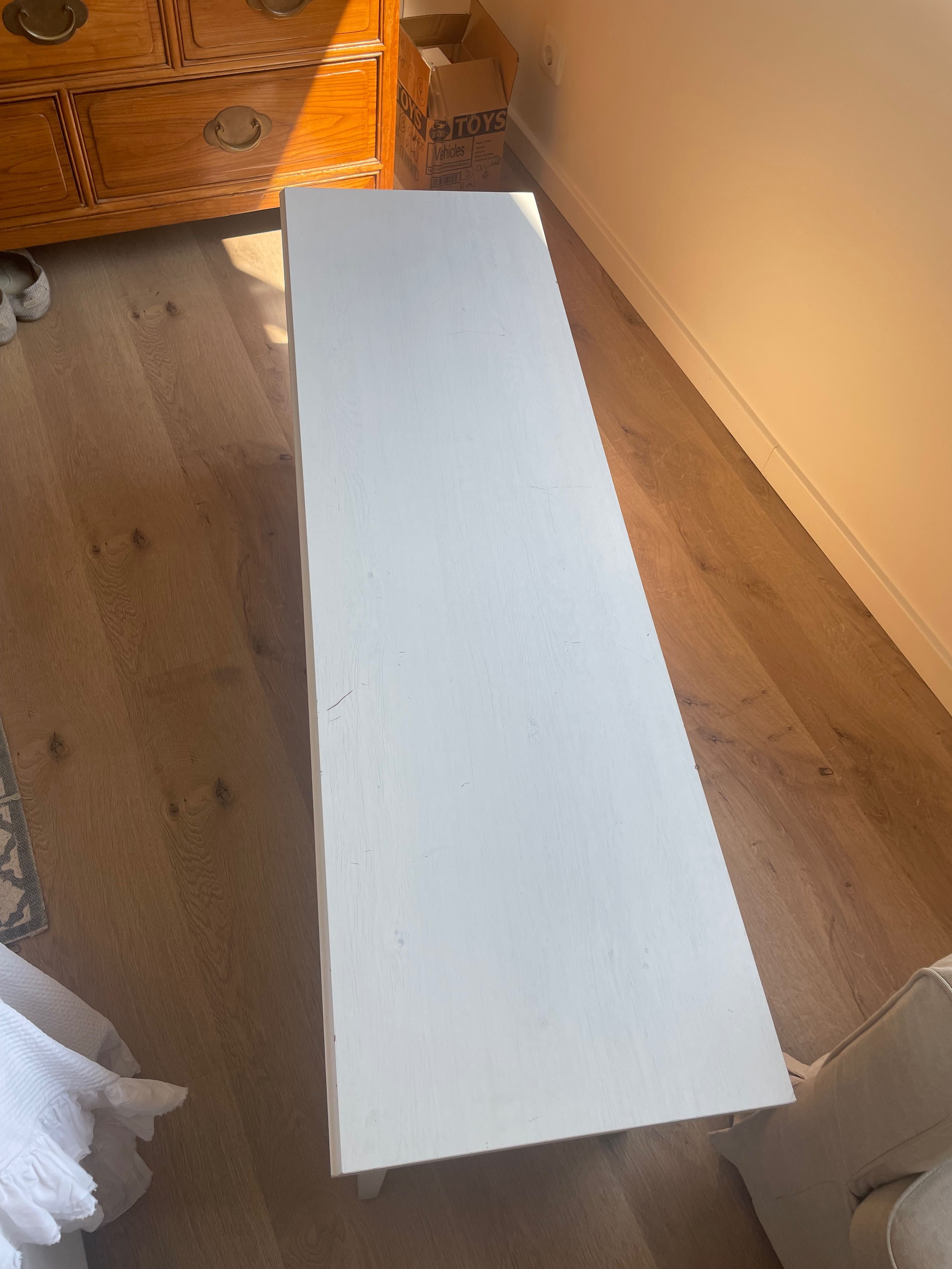 Móvel branco Ikea