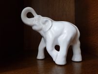 Słoń ceramiczny biały szkliwiony słonik figurka vintage Prl