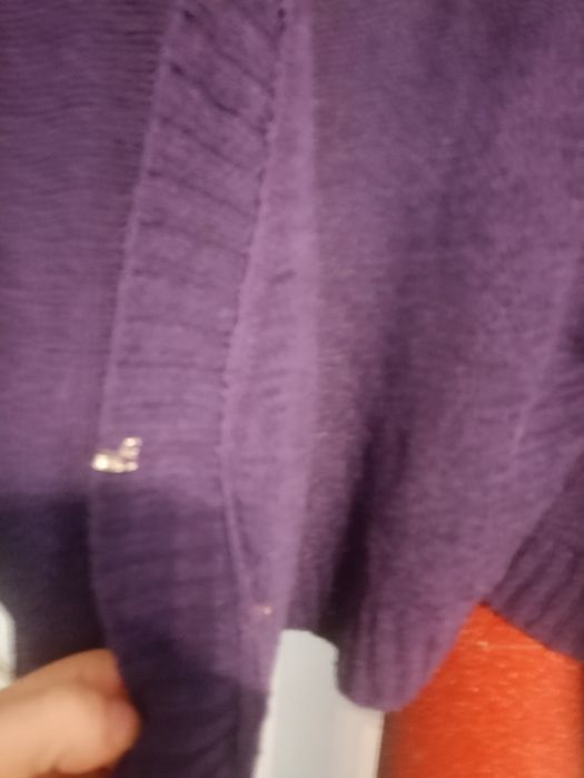 Krótka narzutka sweterek