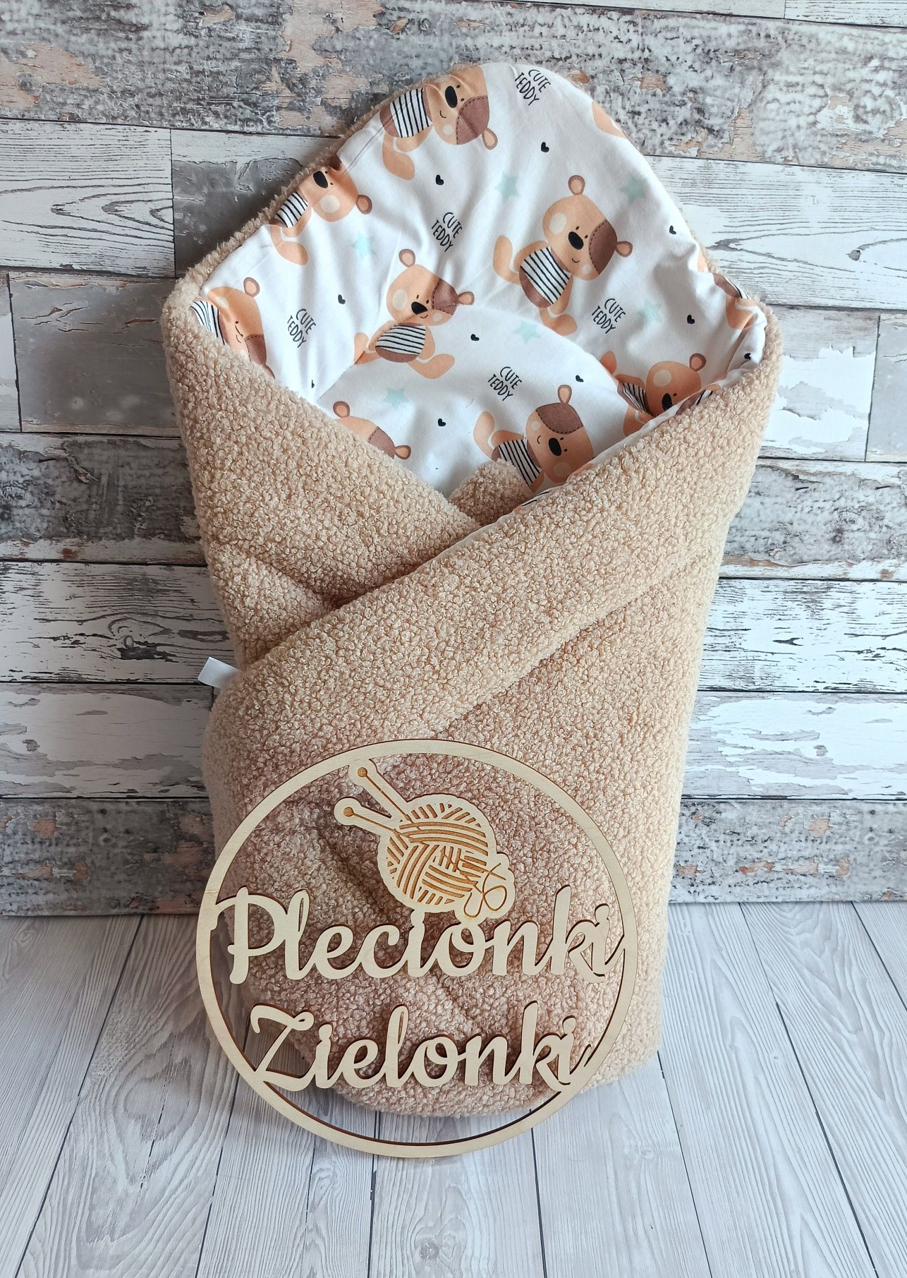 Rożek, becik, otulacz niemowlęcy