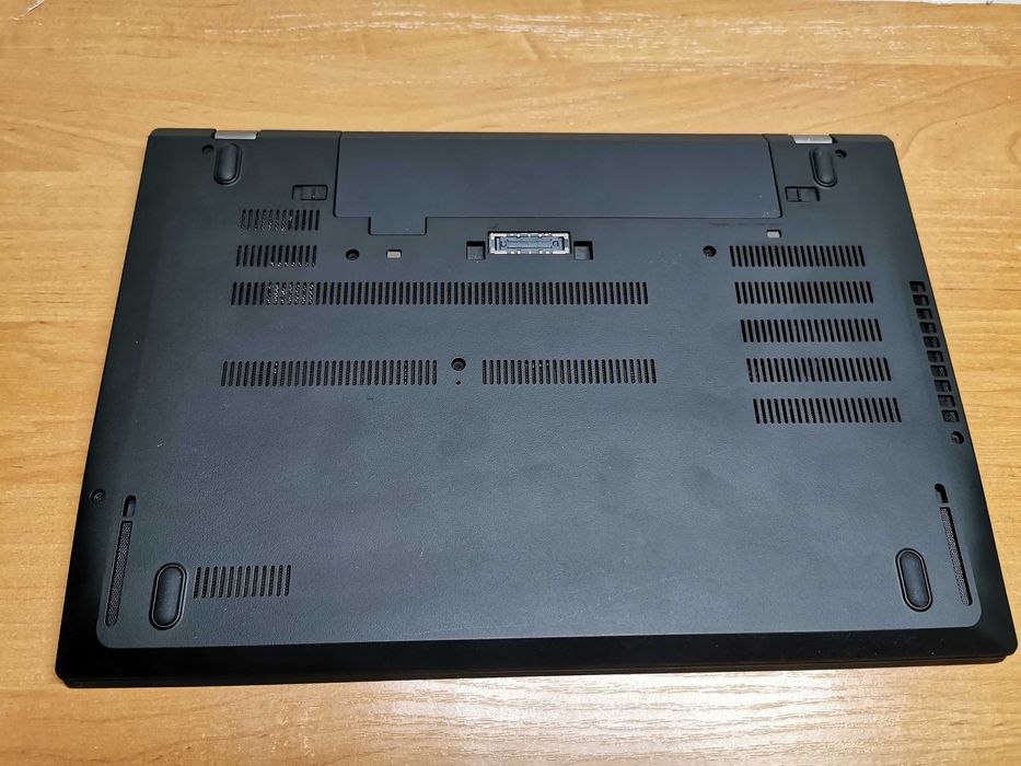 Laptop Lenovo. Gotowy do pracy. Intel i5. Windows 11. Dwie baterie
