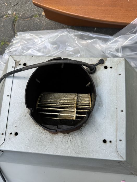 Okap kuchenny z silnikiem – używany, sprawny – WYCIĄG 270 m³/h