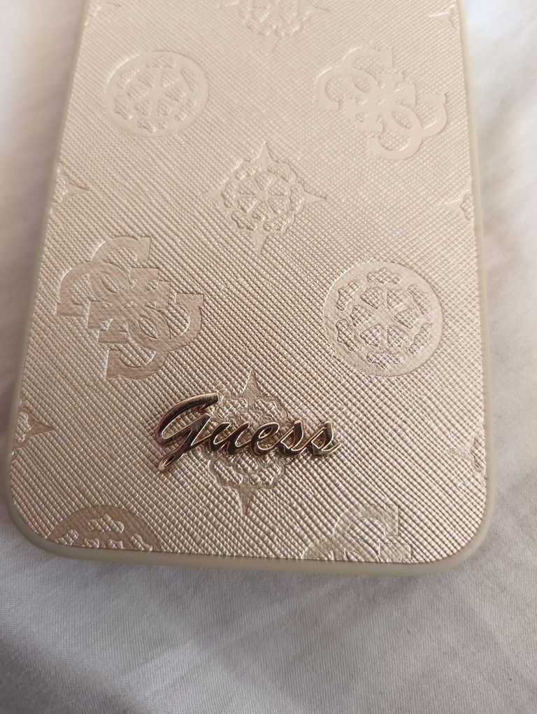 Nowe złoe etui Guess iPhone 15 pro max
